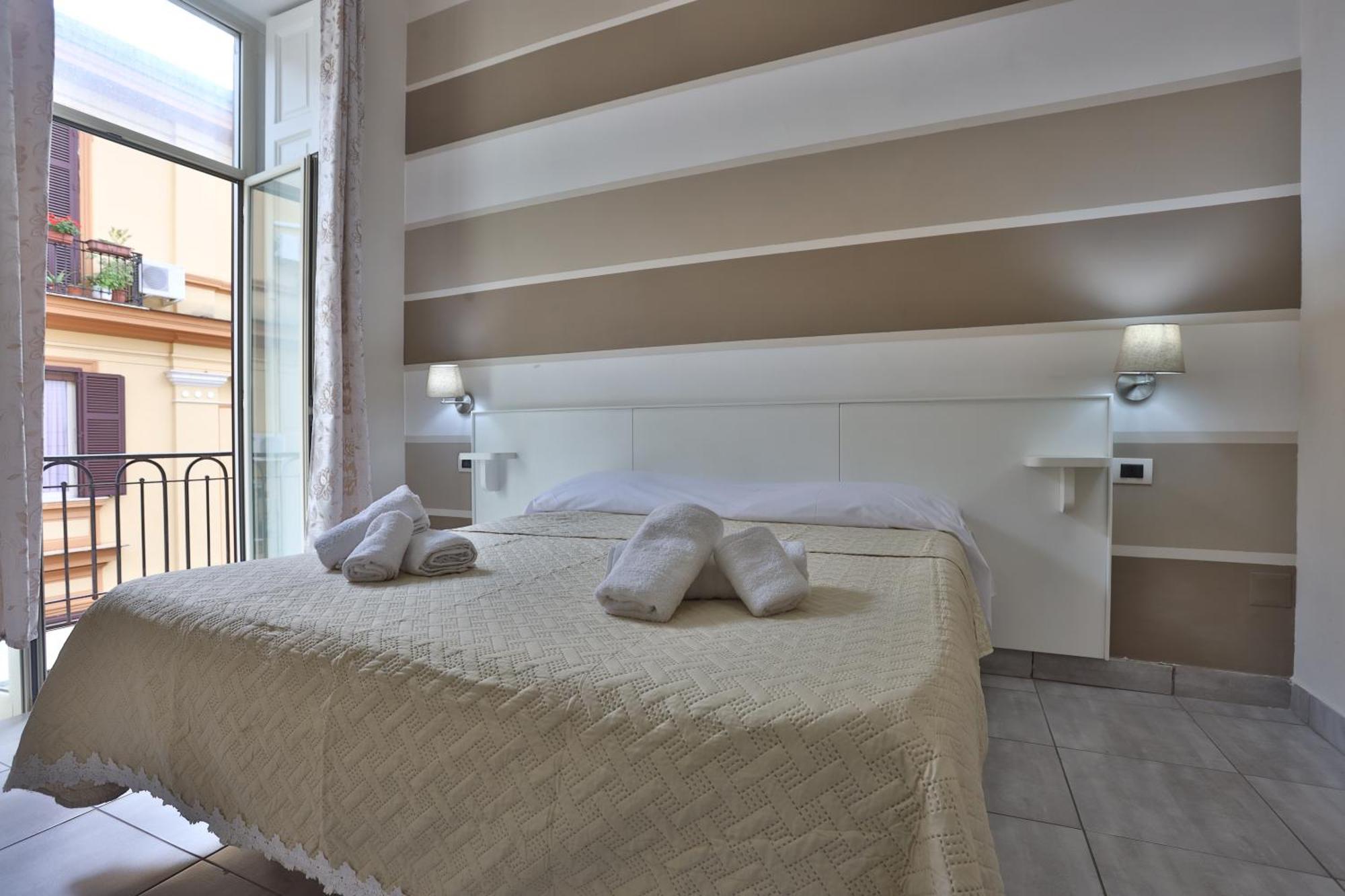 B&B House Bamba Luxury Napoli Esterno foto